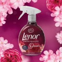 Lenor žehlička v spreji & Osviežovač textílií 500ml Ruby Jasmine